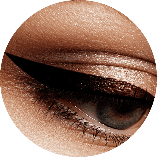 Specialist in Eyeliner and Mascara